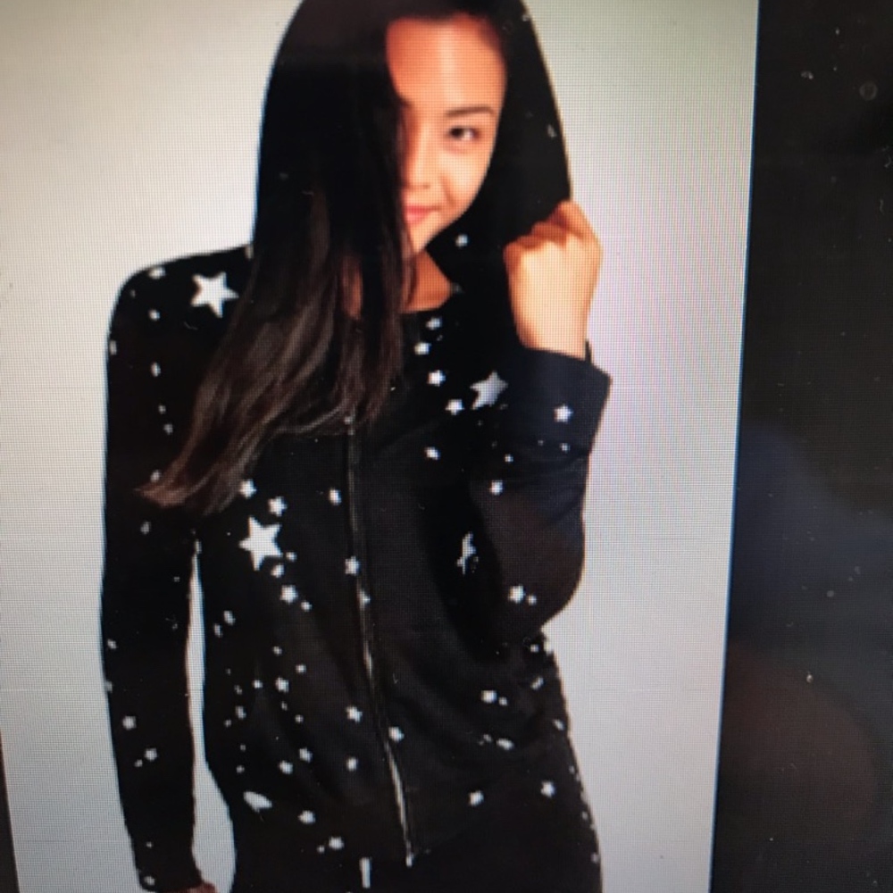 NEW WITH TAGS MONROW- stars hoodie